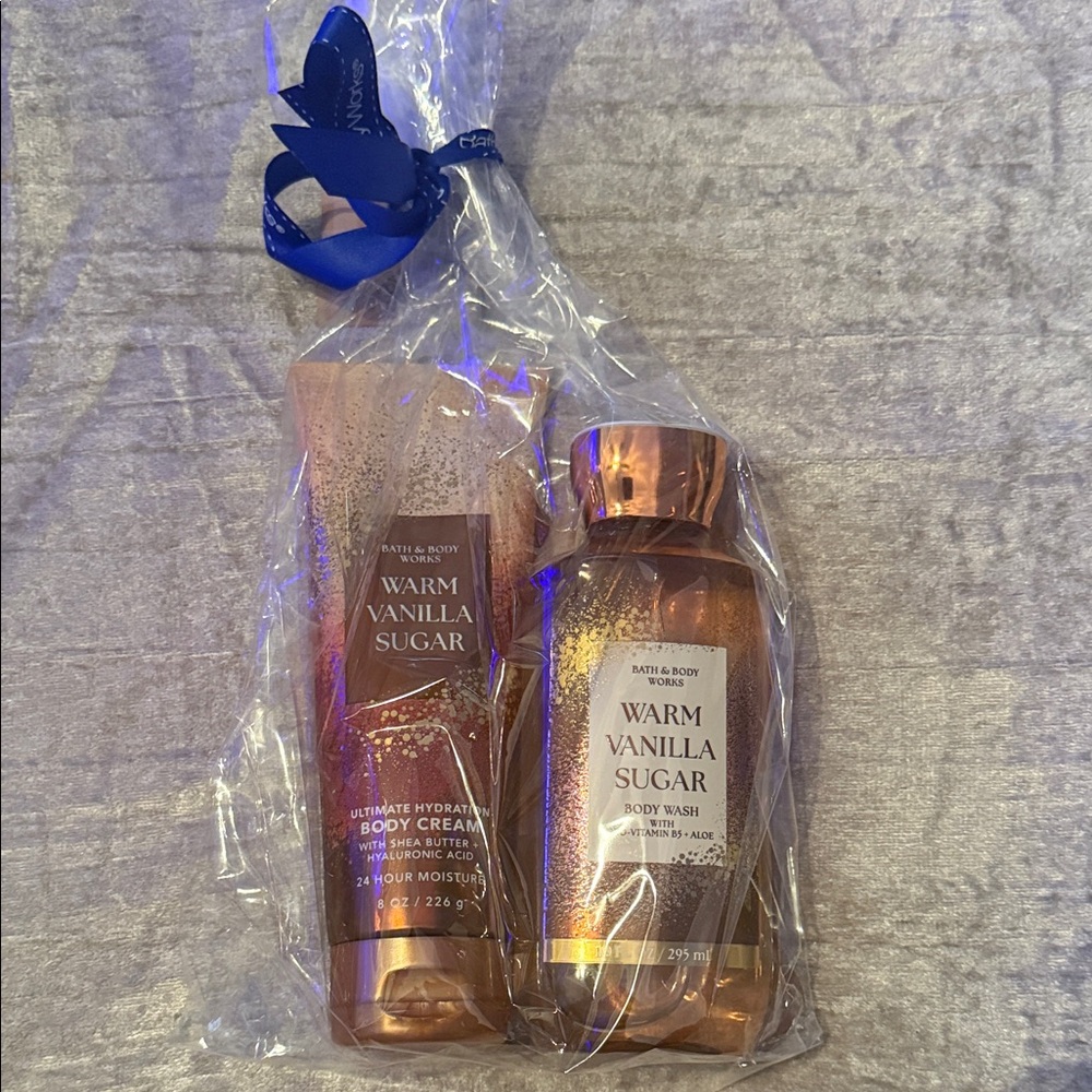 Bath & Body Works Warm Vanilla Sugar Body Wash Set - Gold